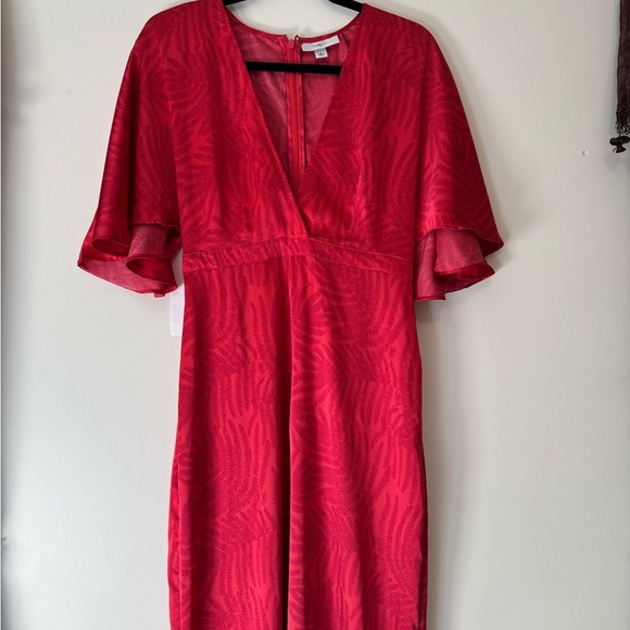 Noel Red V-Neck Dress - Picture 3 of 6